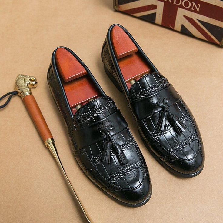 Crocodile-Embossed Leather Tassel Loafers - 101